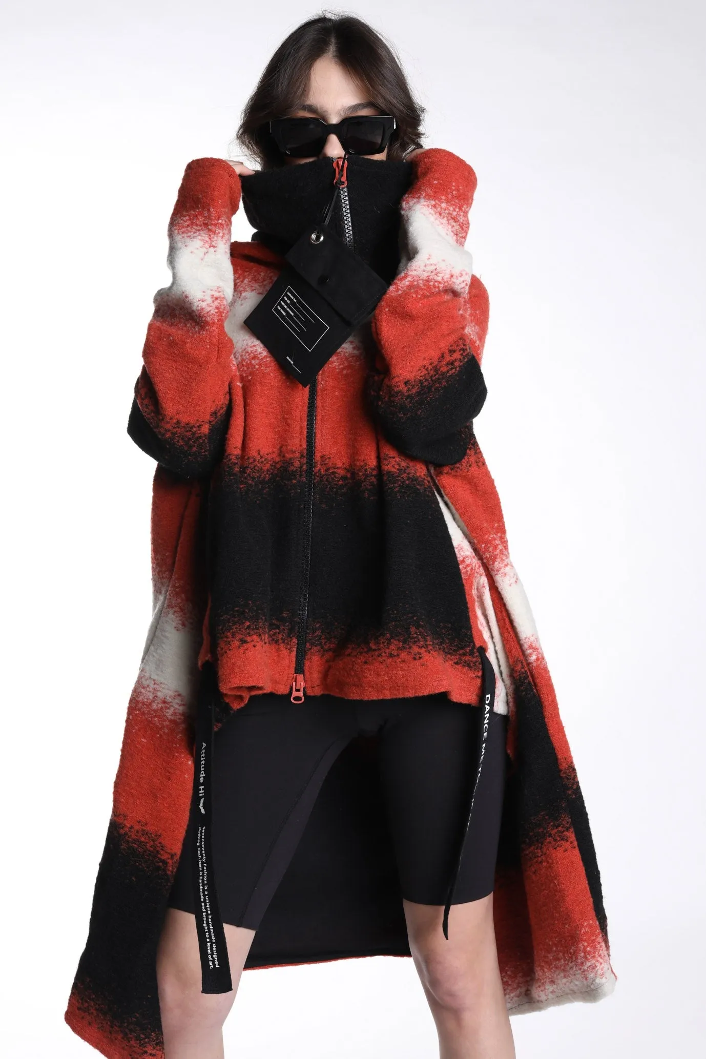 Burnt orange and black wool cape | COOL CAPE