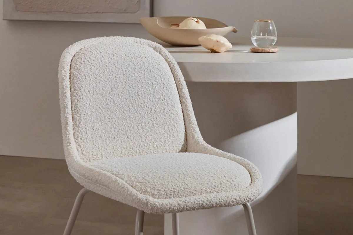 Como Aamin Chair - Shearling Fabric [Shearling Fabric]