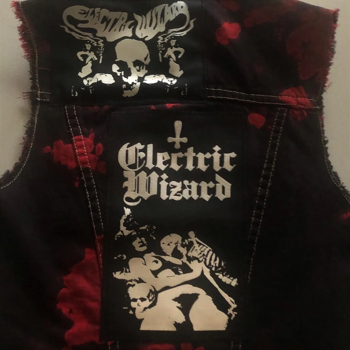 Electric Wizard Girls' Black 'n' Bloody Red Tie-Bleach Denim Cut-Off Black Mass Doom Metal