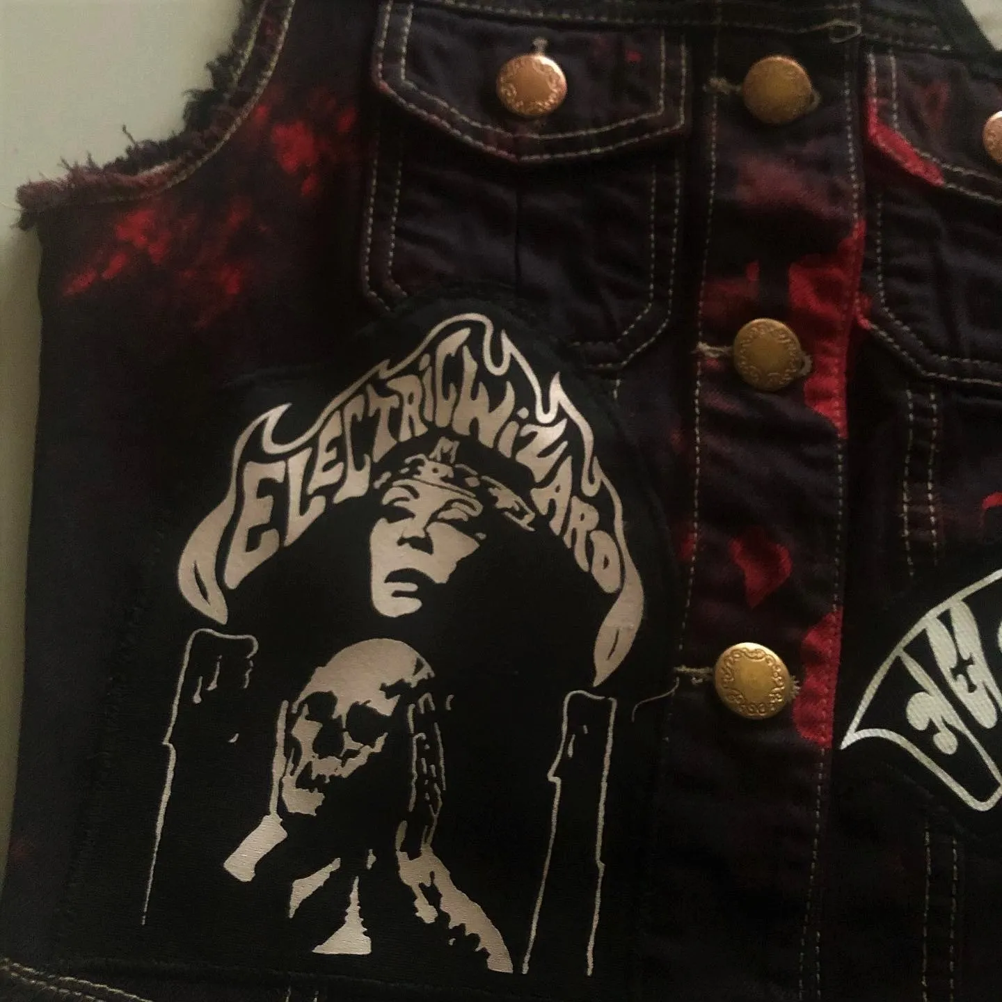 Electric Wizard Girls' Black 'n' Bloody Red Tie-Bleach Denim Cut-Off Black Mass Doom Metal