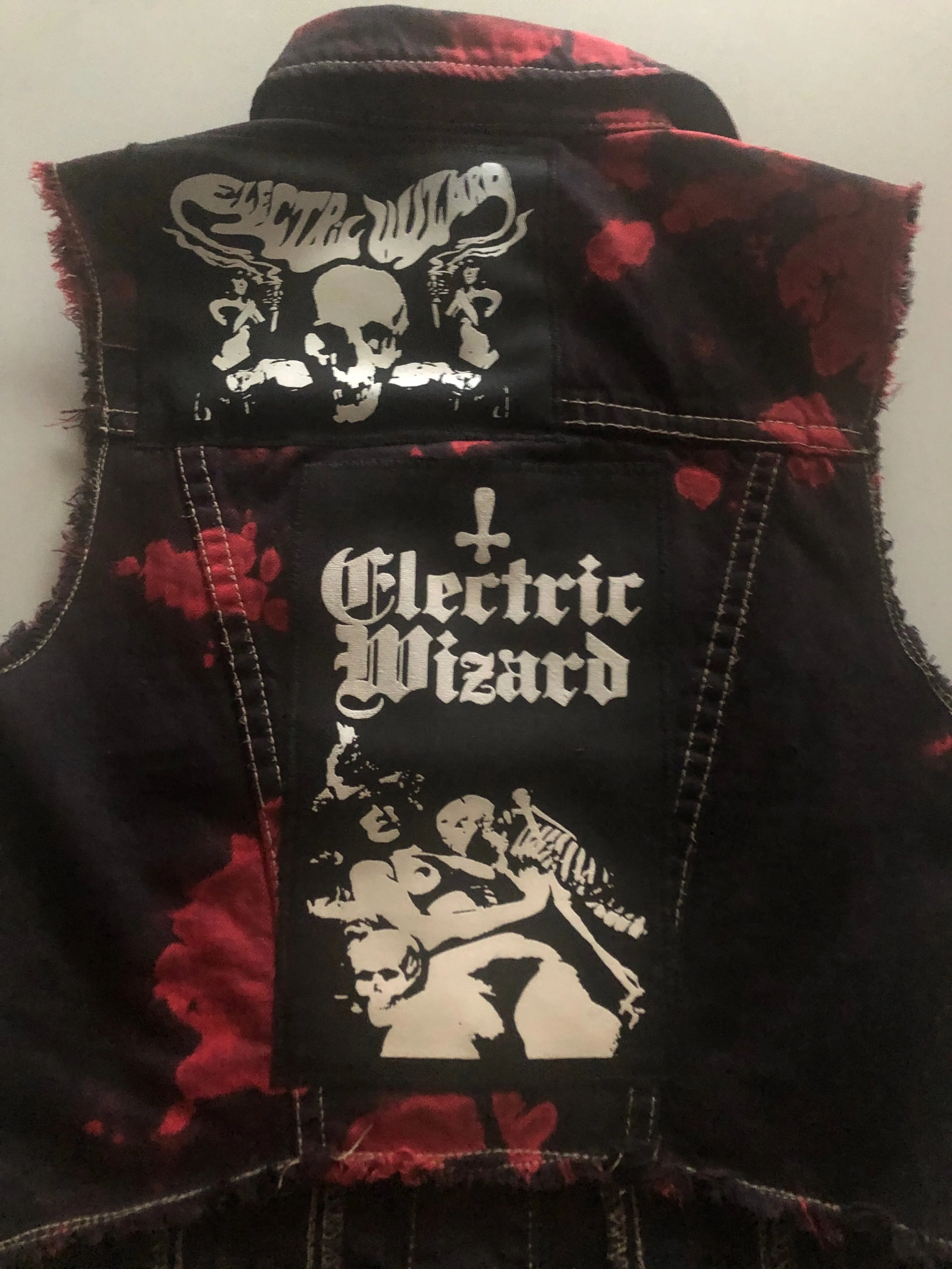 Electric Wizard Girls' Black 'n' Bloody Red Tie-Bleach Denim Cut-Off Black Mass Doom Metal