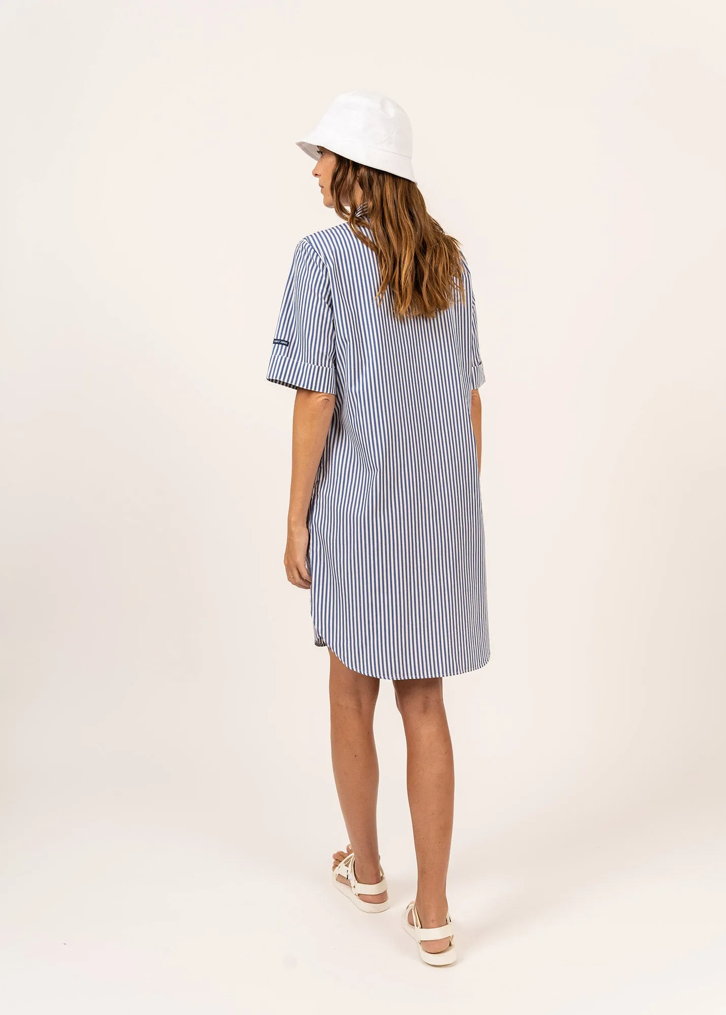 Léonie shirt dress - short sleeves, with pockets (BLANC/BLEU)