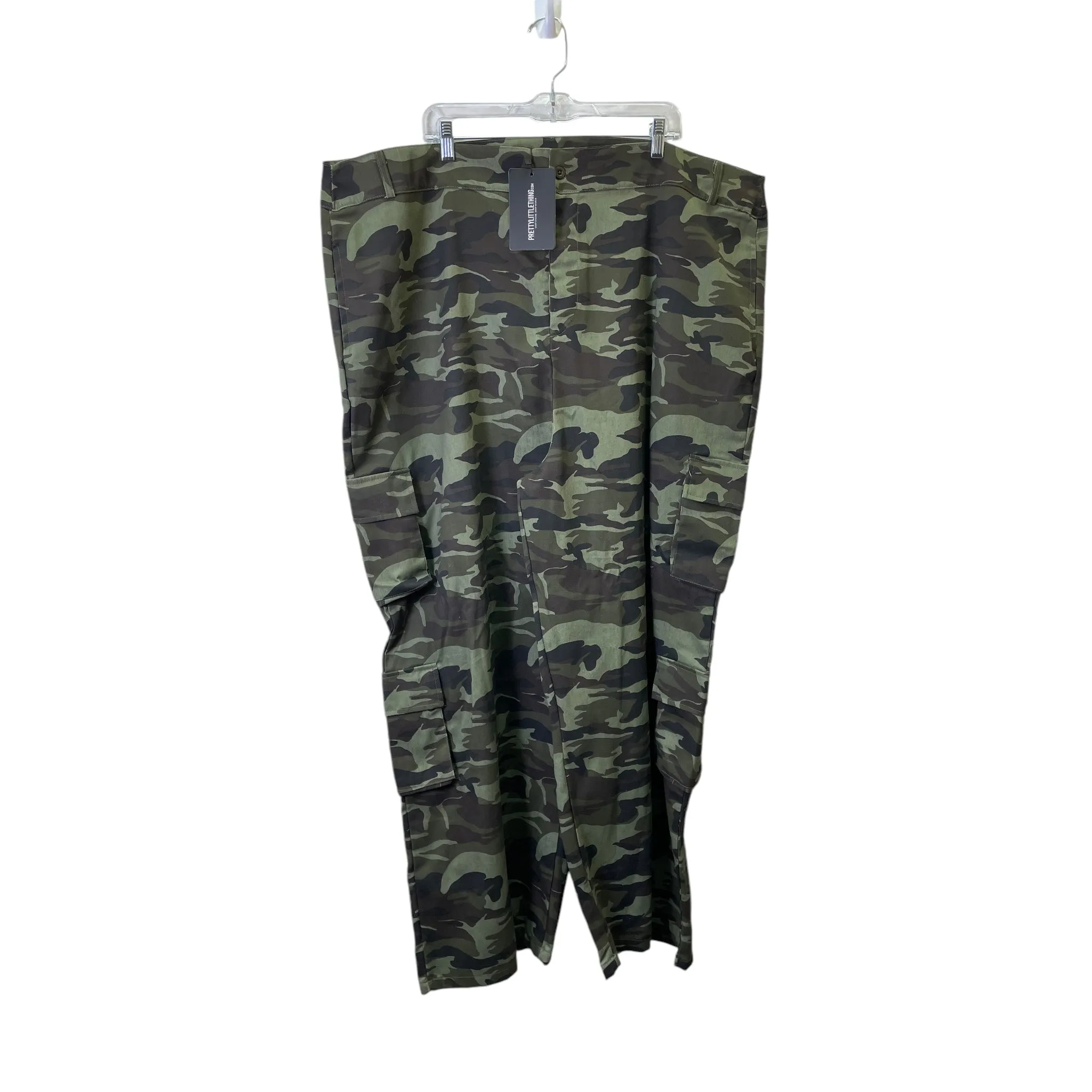 Pants Cargo & Utility By Pretty Little Thing In Camouflage Print, Size:24