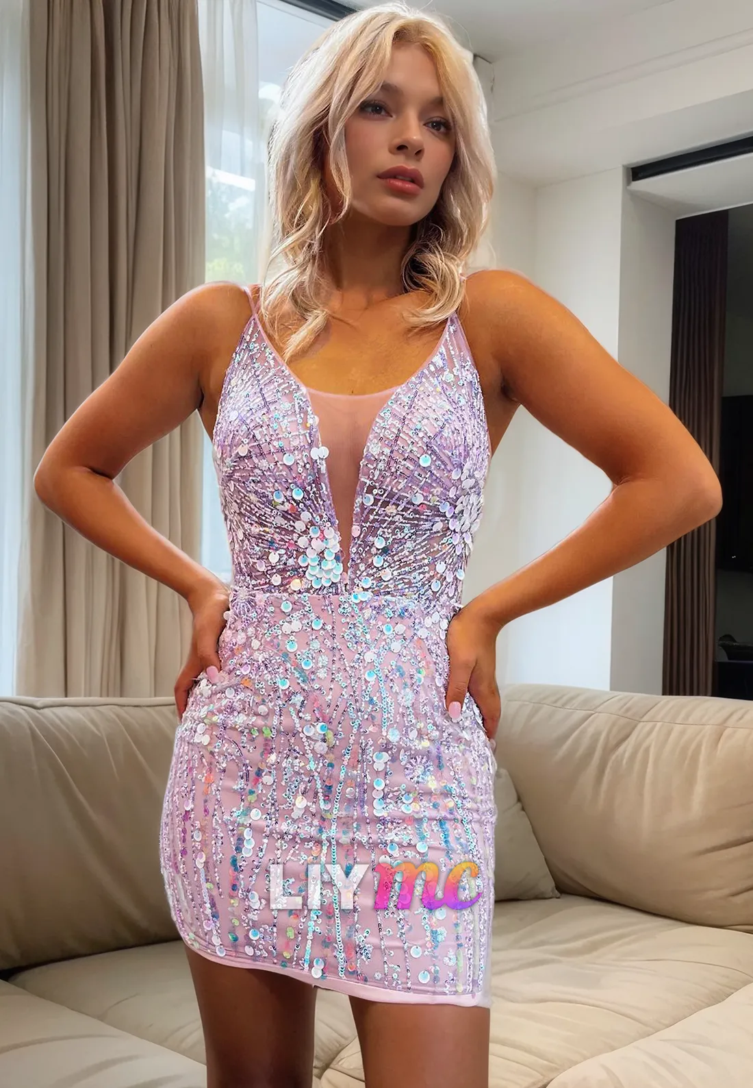 V-Neck Sleeveless Sequins Appliques Bodycon Sparkly Short Homecoming Dress