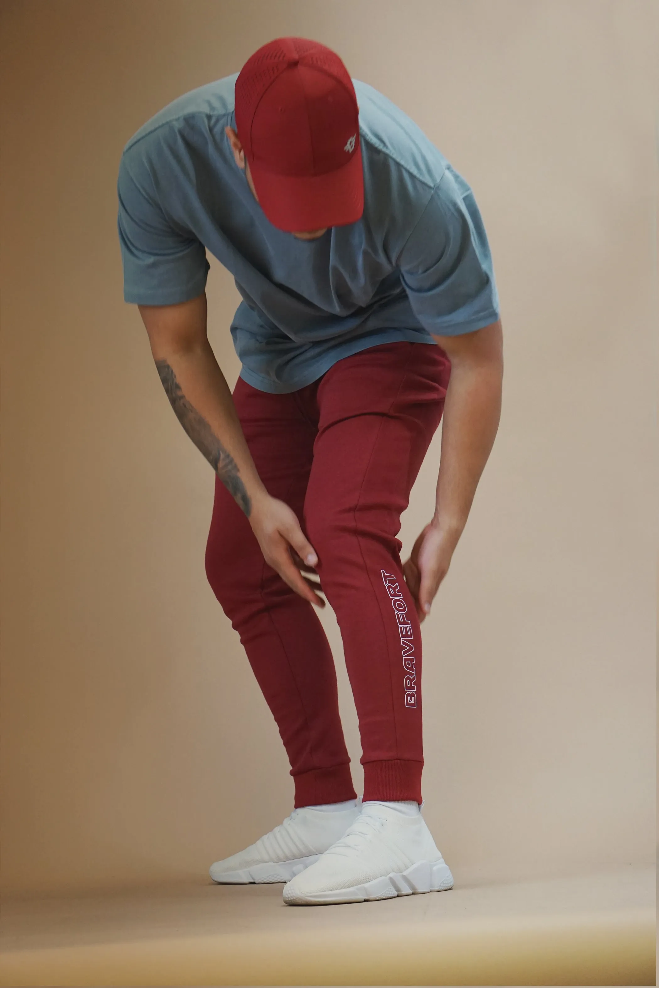 Vento Joggers / Red